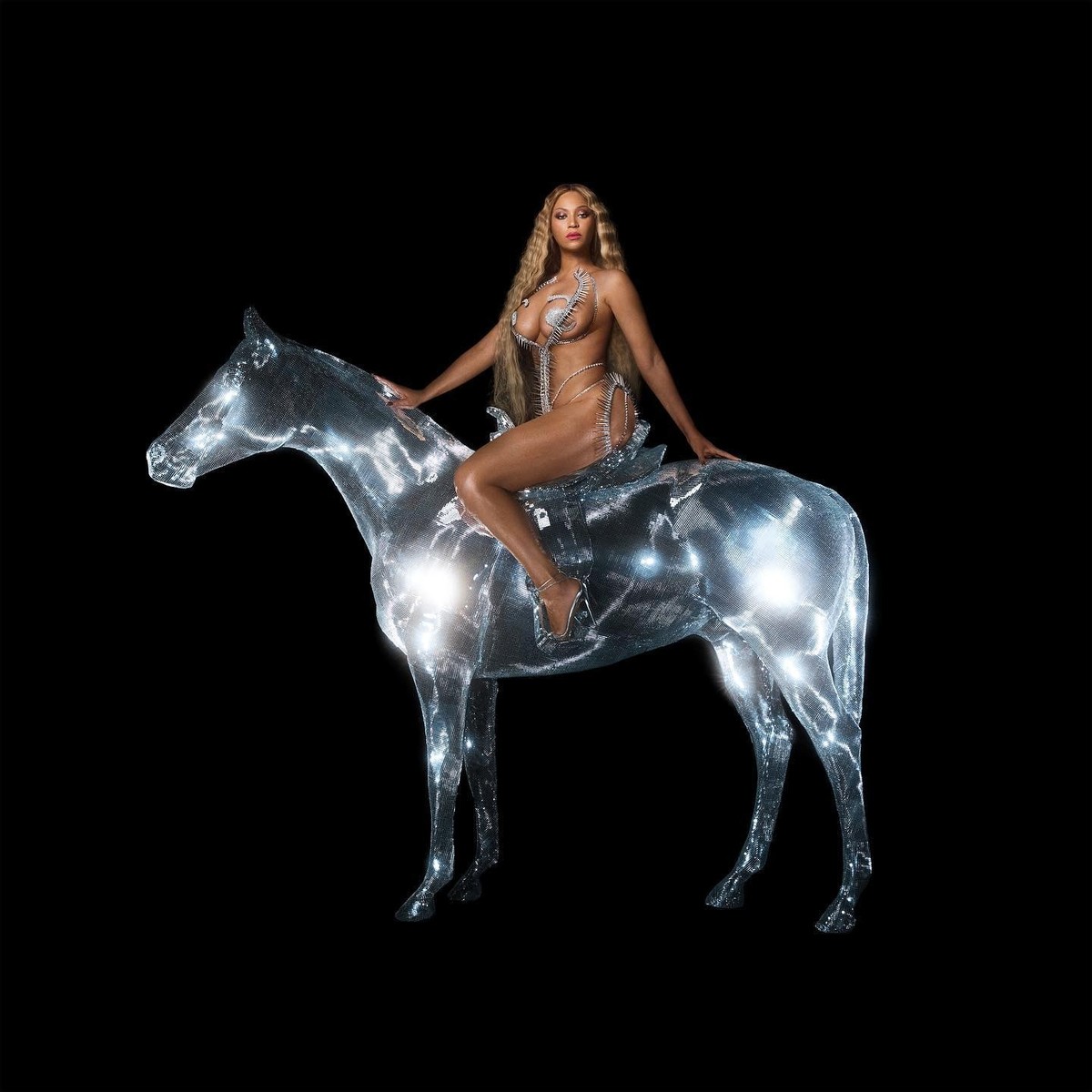 «Renaissance»: Beyoncé presque nue en pochette d'album. watson