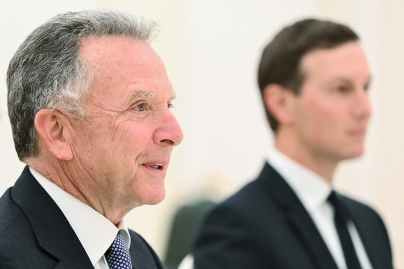 epa12565010 US Presidential Envoy Steve Witkoff (L) and Trump&#039;s son-in-law Jared Kushner (R) meet with Russian President Vladimir Putin (not pictured) at the Kremlin in Moscow, Russia, 02 Decembe ...