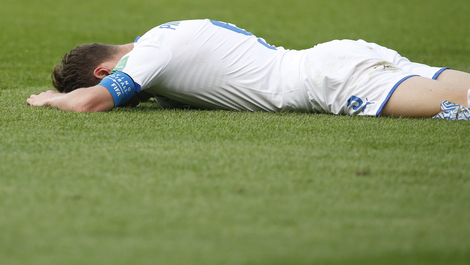 Italy&#039;s Andrea Pinamonti reacts aster missing a score chance during the semi final match between Ukraine and Italy at the U20 World Cup soccer in Gdynia, Poland, Tuesday, June 11, 2019. (AP Photo ...