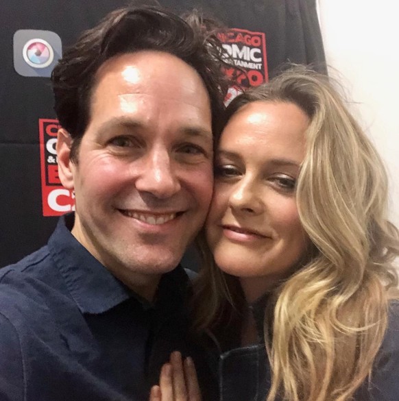 clueless alicia silverston und paul rudd

https://www.instagram.com/p/BvXtWKullL_/?utm_source=ig_embed&amp;ig_rid=0ebeb66c-ecf2-4206-8aff-57e3054317c5