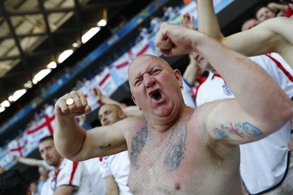 Football Soccer - England v Iceland - EURO 2016 - Round of 16 - Stade de Nice, Nice, France - 27/6/16
England fan before the game
REUTERS/Kai Pfaffenbach
Livepic