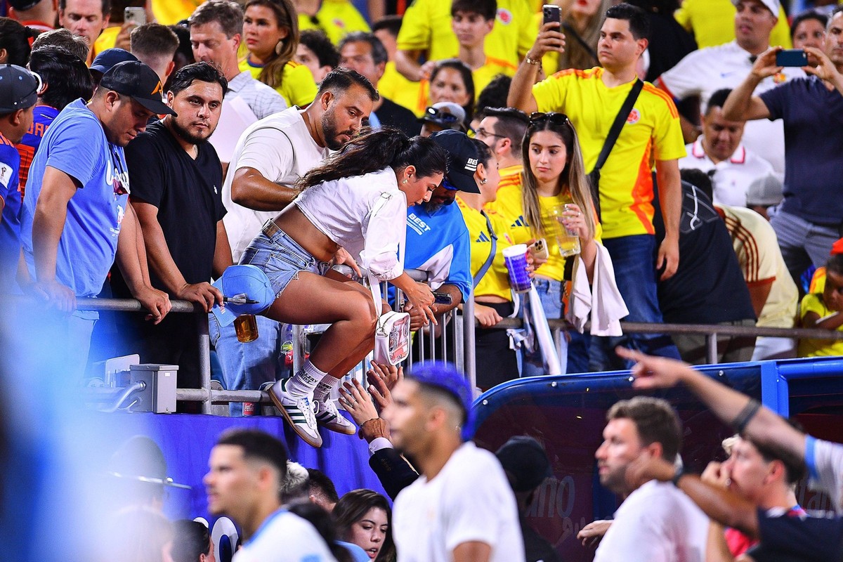 RECORD DATE NOT STATED Copa America USA 2024 Uruguay 0-1 Colombia - Semifinal Fans o Aficion during the CONMEBOL Copa America 2024 Semi-final match between Uruguay and Colombia, at Bank of America Sta ...
