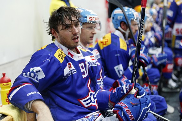 Zerzauste Flieger: Die Kloten Flyers werden von den Bernern so richtig durchgeschüttelt.