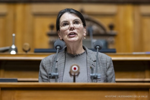Regina Durrer-Knobel, Mitte-NW, spricht zur Grossen Kammer, an der Wintersession der Eidgenoessischen Raete, am Dienstag, 2. Dezember 2025 im Nationalrat in Bern. (KEYSTONE/Alessandro della Valle)