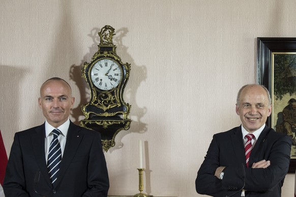 Die Verteidigungsminister Gerald Klug und Ueli Maurer auf Mission Nachbarschaftshilfe.