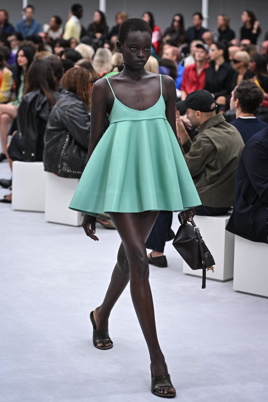 epa13277124 A model presents a creation from the Spring/Summer 2027 collection by Loewe fashion house during Paris Fashion Week in Paris, France, 02 October 2026. The Spring/Summer 2027 edition of Par ...