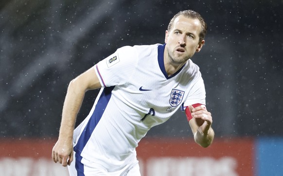 epa12454232 Harry Kane of England in action during the 2026 FIFA World Cup European Qualifiers soccer match between Latvia and England in Riga, Latvia, 14 October 2025. EPA/TOMS KALNINS