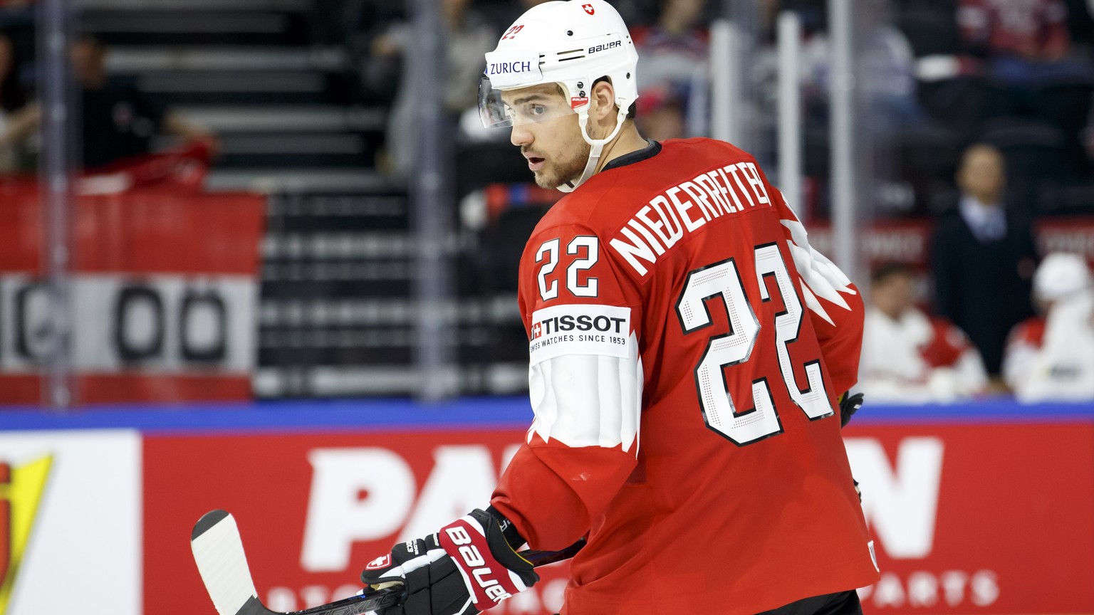 Switzerland&#039;s forward Nino Niederreiter looks his teammates, during the IIHF 2018 World Championship preliminary round game between Switzerland and Austria, at the Royal Arena, in Copenhagen, Den ...