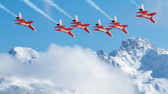 ARCHIVBILD ZUM HEUTIGEN PROZESSAUFTAKT GEGEN DEN EHEMALIGEN TEAM-CHEF DER PATROUILLE SUISSE (PC-7-KUNSTFLUGSTAFFEL) WEGEN EINES UNFALLS AN DER SKI WM ST. MORITZ 2017, AM DONNERSTAG, 16. SEPTEMBER 2021 ...