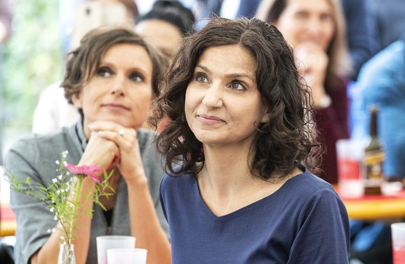 Staenderaetin Pascale Bruderer, Parteipraesidentin Gabriela Suter und Nationalraetin Yvonne Feri, von links, am Wahlfest der SP Aargau am Samstag, 7. September 2019, in Aarau. (KEYSTONE/Alexandra Wey)