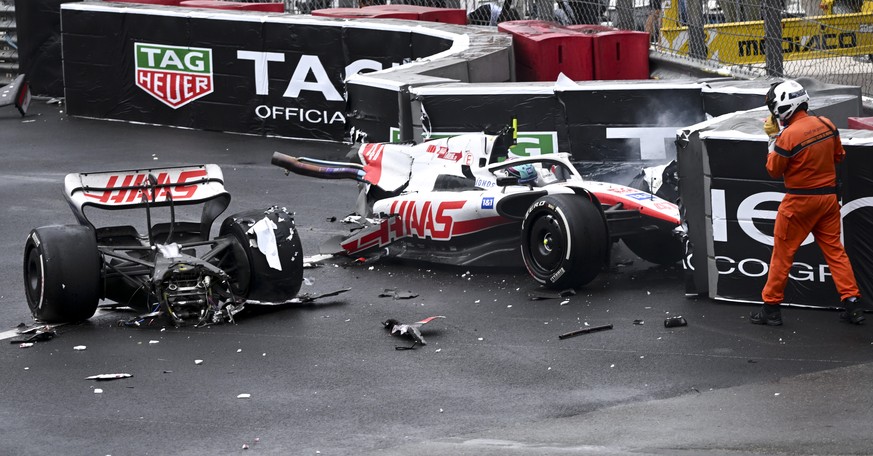 epa09984449 German Formula One driver Mick Schumacher of Haas F1 Team crashes during the Formula One Grand Prix of Monaco at the Circuit de Monaco in Monte Carlo, Monaco, 29 May 2022. EPA/CHRISTIAN BR ...