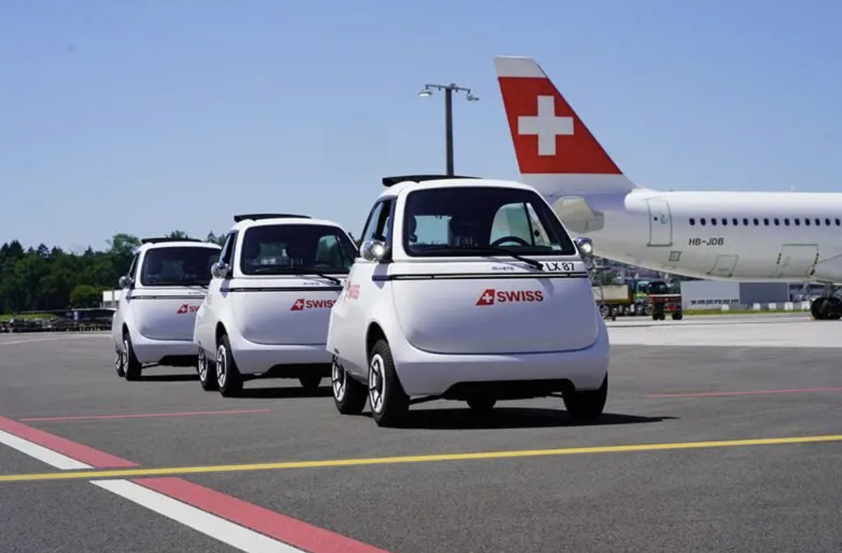 La compagnie aérienne Swiss a par ailleurs acheté trois Microlinos pour permettre à ses employés de se déplacer entre le hangar de l’aéroport et le siège principal situé à Kloten