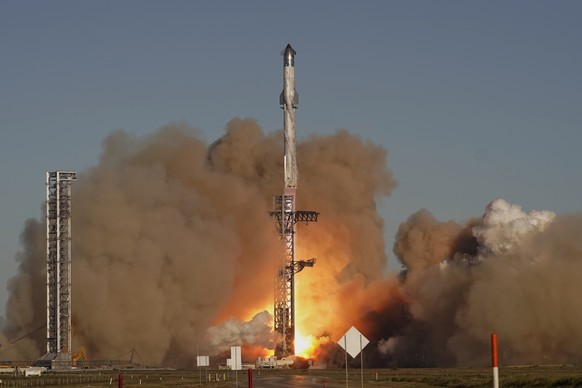SpaceX&#039;s mega rocket Starship launches for a test flight from Starbase in Boca Chica, Texas, Thursday, Jan. 16, 2025. (AP Photo/Eric Gay)