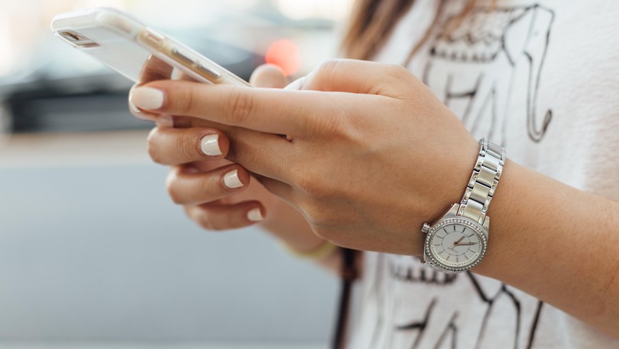 1129 Franken während Wochen verschollen und dazu ärgerliche Umtriebe: Dabei wollte die Frau nur schnell und bequem einen Geschäftspartner per Handy-App bezahlen.