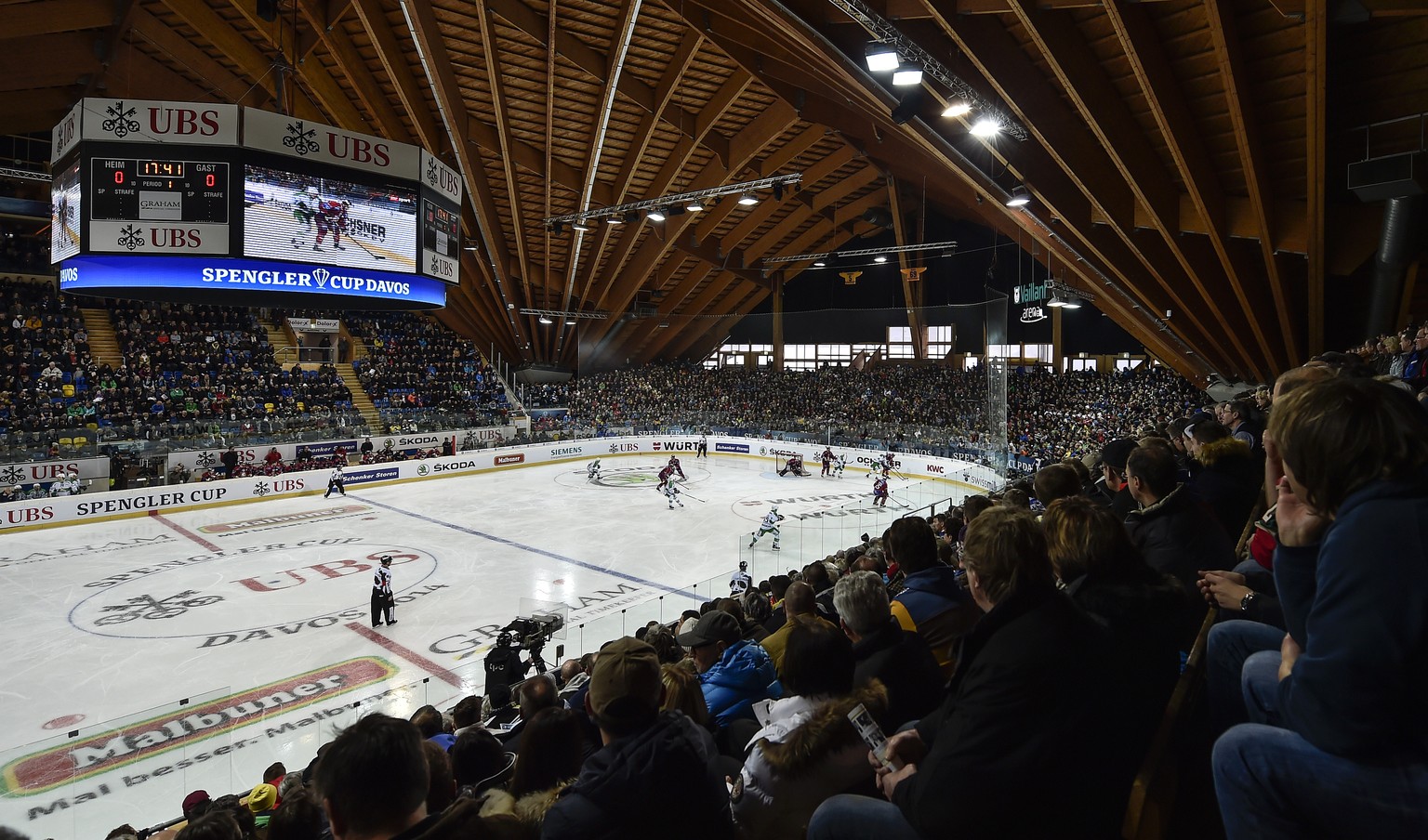 Neun von den ersten zehn Spengler-Cup-Partien in Davos waren restlos ausverkauft.