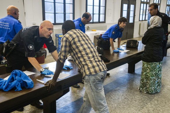 Schweiz übernimmt weniger Asylbewerber im Rahmen des Dublin-Abkommens.