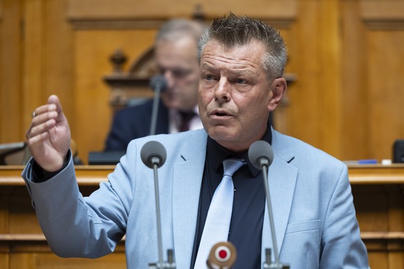 Reto Nause, Mitte-BE, spricht in der Debatte um die Bekaempfung des Hooliganismus, waehrend der Herbstsession der Eidgenoessischen Raete, am Mittwoch, 10. September 2025 im Nationalrat in Bern. (KEYST ...