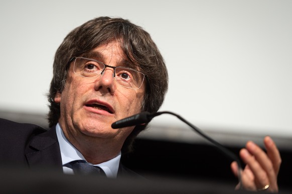 Carles Puigdemont, ehemaliger katalanischer Regionalpraesident, spricht an einem Podiumsgespraech im Saal des Palazzetto Conza im Rahmen des Kulturfestivals Endorfine, am Samstag, 14. September 2019,  ...