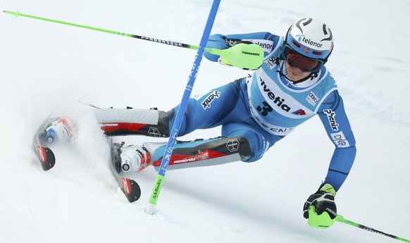 Alpine Skiing - FIS Alpine Skiing World Cup - Men&#039;s Special Slalom - Adelboden, Switzerland - 08/01/17 - Henrik Kristoffersen of Norway in action. REUTERS/Ruben Sprich TPX IMAGES OF THE DAY