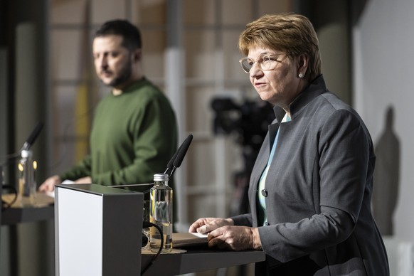 Swiss Federal President Viola Amherd, right, and Volodymyr Zelenskyy, President of Ukraine, hold a media conference after bilateral talks, on Monday, January 15, 2024 in Kehrsatz near Bern, Switzerlan ...