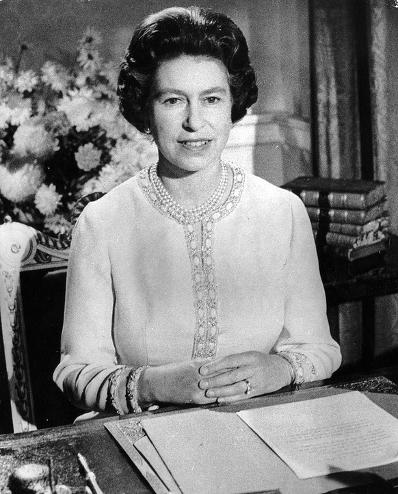 25th December 1972: Queen Elizabeth II broadcasting her annual Christmas Day speech from Buckingham Palace. (Photo by Keystone/Getty Images)