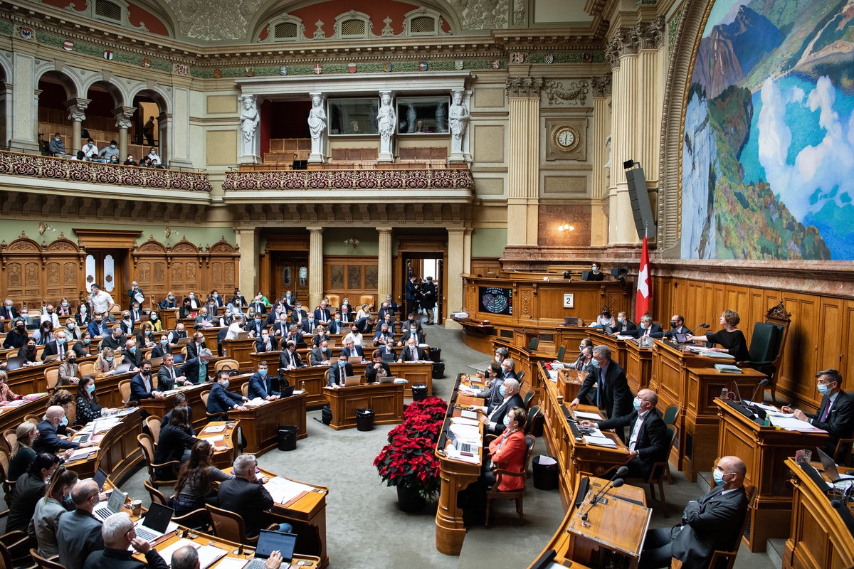 Der Nationalrat stimmt ueber einen Covid-Gesetz Bereinigung ab, an der Wintersession der Eidgenoessischen Raete, am Donnerstag, 2. Dezember 2021, in Bern. (KEYSTONE/Peter Schneider)