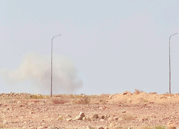Rauch nach dem Einschlag einer iranischen Rakete in Jordanien.