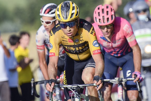 Belgium&#039;s Wout Van Aert leads the field during the &quot;Strade Bianche&quot; cycling race from Siena to Siena, Italy, Saturday, Aug. 1, 2020. (Fabio Ferrari/LaPresse via AP)