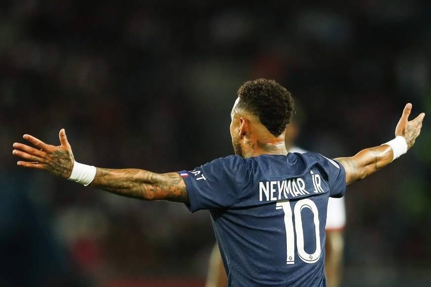 epa10144249 Paris Saint Germain&#039;s Neymar Jr reacts during the French Ligue 1 soccer match between PSG and Monaco at the Parc des Princes stadium in Paris, France, 28 August 2022. EPA/Mohammed Bad ...