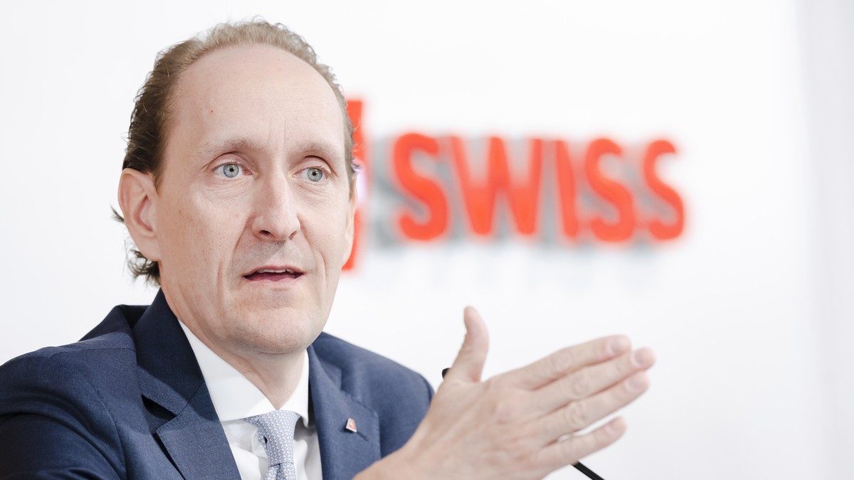 epa09798687 Swiss International Air Lines CEO Dieter Vranckx attends a press conference announcing the airlines's 2021 full year results in Zurich Kloten, Switzerland, 03 March 2022. EPA/MICHAEL  ...