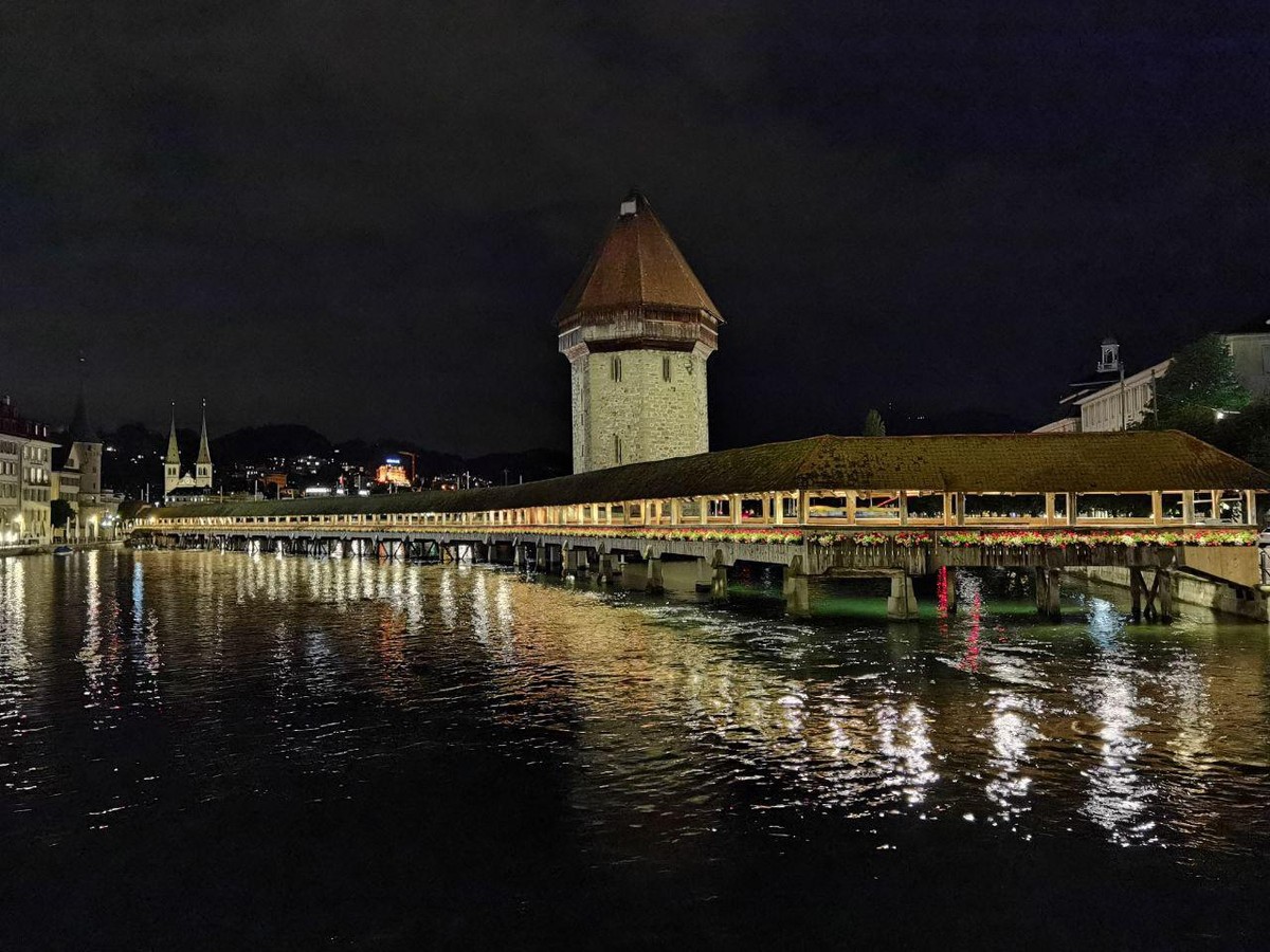 Luzern bei Nacht mit dem Huawei P40 Pro