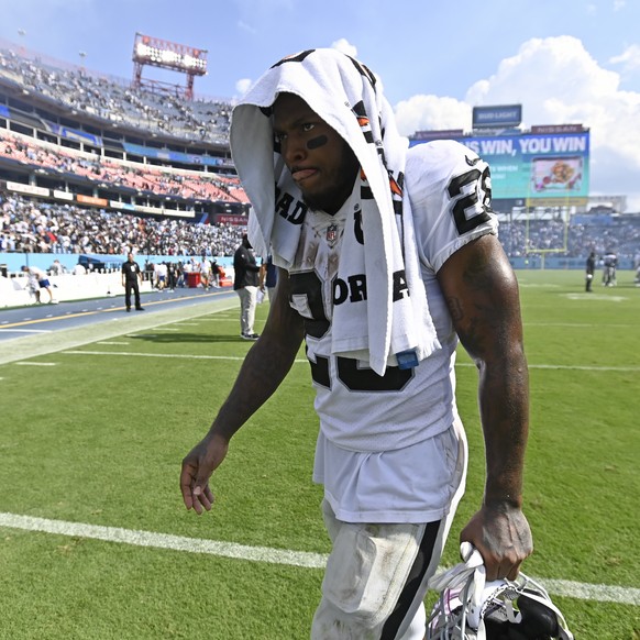 Las Vegas Raiders running back Josh Jacobs leaves the field following a 24-22 loss to the Tennessee Titans in an NFL football game Sunday, Sept. 25, 2022, in Nashville, Tenn. (AP Photo/Mark Zaleski)