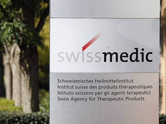 Schlangestehen f�r die Zulassung im beschleunigten Verfahren: Das Schweizerische Heilmittelinstitut in Bern.