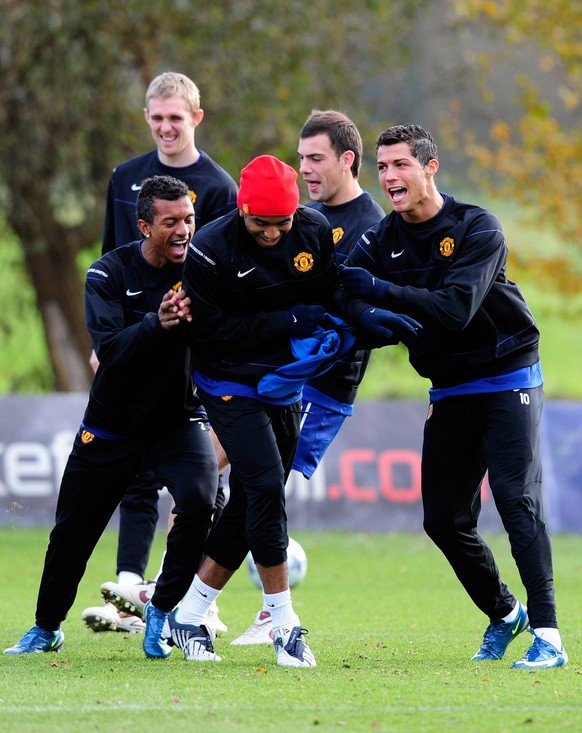 Premier League Soccer: Sunderland v Manchester United, ManU APR 11 Manchester United s Anderson left, Nani centre, and Christiano Ronaldo right joke around before kick off...Barclays Premier League..S ...