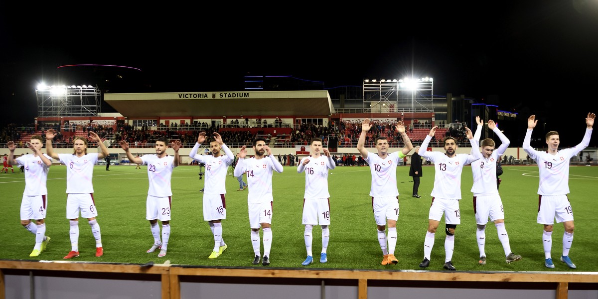 epa08007145 (L-R) Switzerland's players Nico Elvedi, Michael Lang, Loris Benito, Djibril Sow, Eray Coemert, Christian Fassnacht, Granit Xhaka, Ricardo Rodriguez, Michel Aebischer and Cedric Itten ...