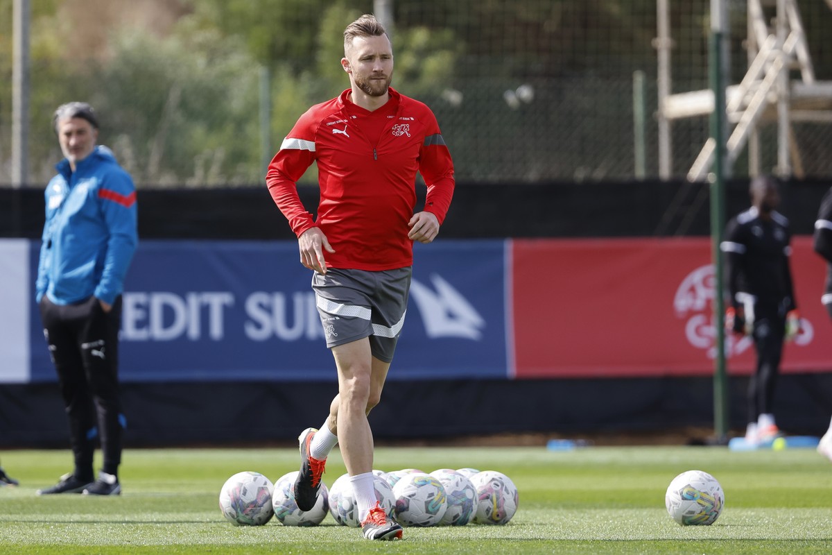 Silvan Widmer in Aktion waehrend einem Training, am Mittwoch, 20. Maerz 2024 in Cartagena, Spanien. Die Schweizer Fussball Nationalmannschaft befindet sich vom 18.3.2024 bis zum 22.3.2024 in einem Tra ...
