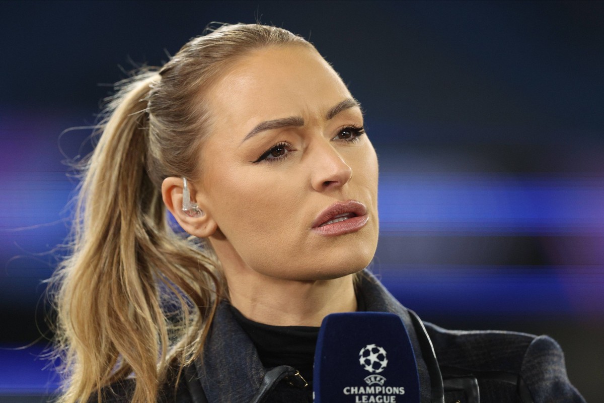 Manchester City v Bayer 04 Leverkusen - UEFA Champions League 2025/26 League Phase MD5 Laura Woods Sports TV Presenter portrait before during the UEFA Champions League 2025/26 League Phase MD5 match b ...