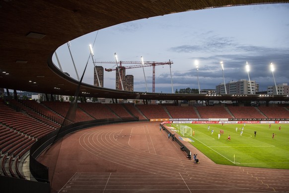 Blick in die leere GC Kurve im Fussball Meisterschaftsspiel der Super League zwischen dem Grasshopper Club Zuerich und dem FC Sion im Letzigrund, am Mittwoch, 22. Mai 2019 in Zuerich. (KEYSTONE/Ennio  ...