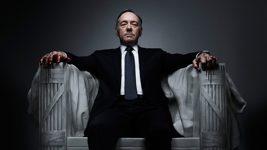 Die Politthriller-Serie «House of Cards» ist eine Netflix-Eigenproduktion, die drei Emmy-Auszeichnungen erhalten hat. Schweizer Netflix-Kunden schauen jedoch bei der neuen Staffel zunächst in die Röhr ...