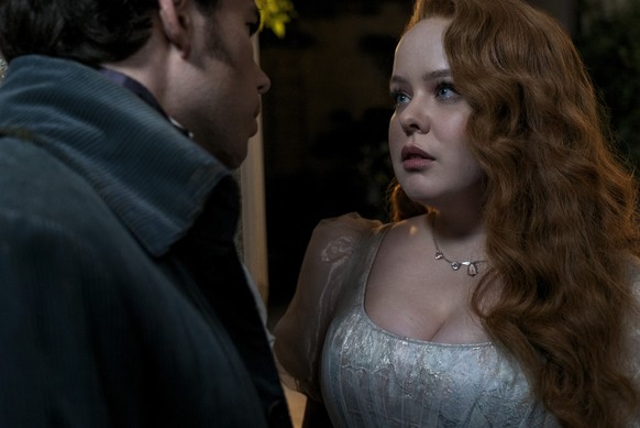 Bridgerton.  (L to R) Luke Newton as Colin Bridgerton, Nicola Coughlan as Penelope Featherington in Episode 302 of Bridgerton.  kr.  Liam Daniel/Netflix © 2023