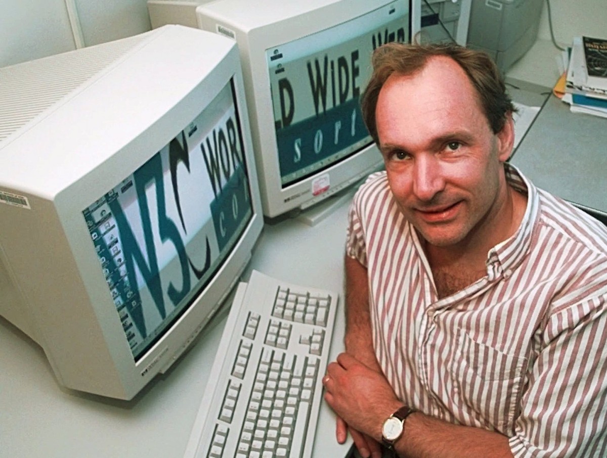 Tim Berners-Lee, 43, director of the World Wide Web Consortium at the Massachusetts Institute of Technology in Cambridge, Mass., poses in his office Monday, June 1, 1998. Berners-Lee, a native of Lond ...