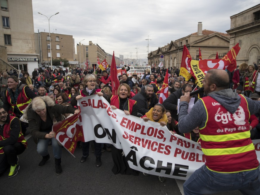 Wegen des Generalstreiks in Frankreich fallen auch am heutigen Freitag im öffentlichen Nahverkehr und im Fernverkehr des Landes zahlreiche Verbindungen aus. (Symbolbild)