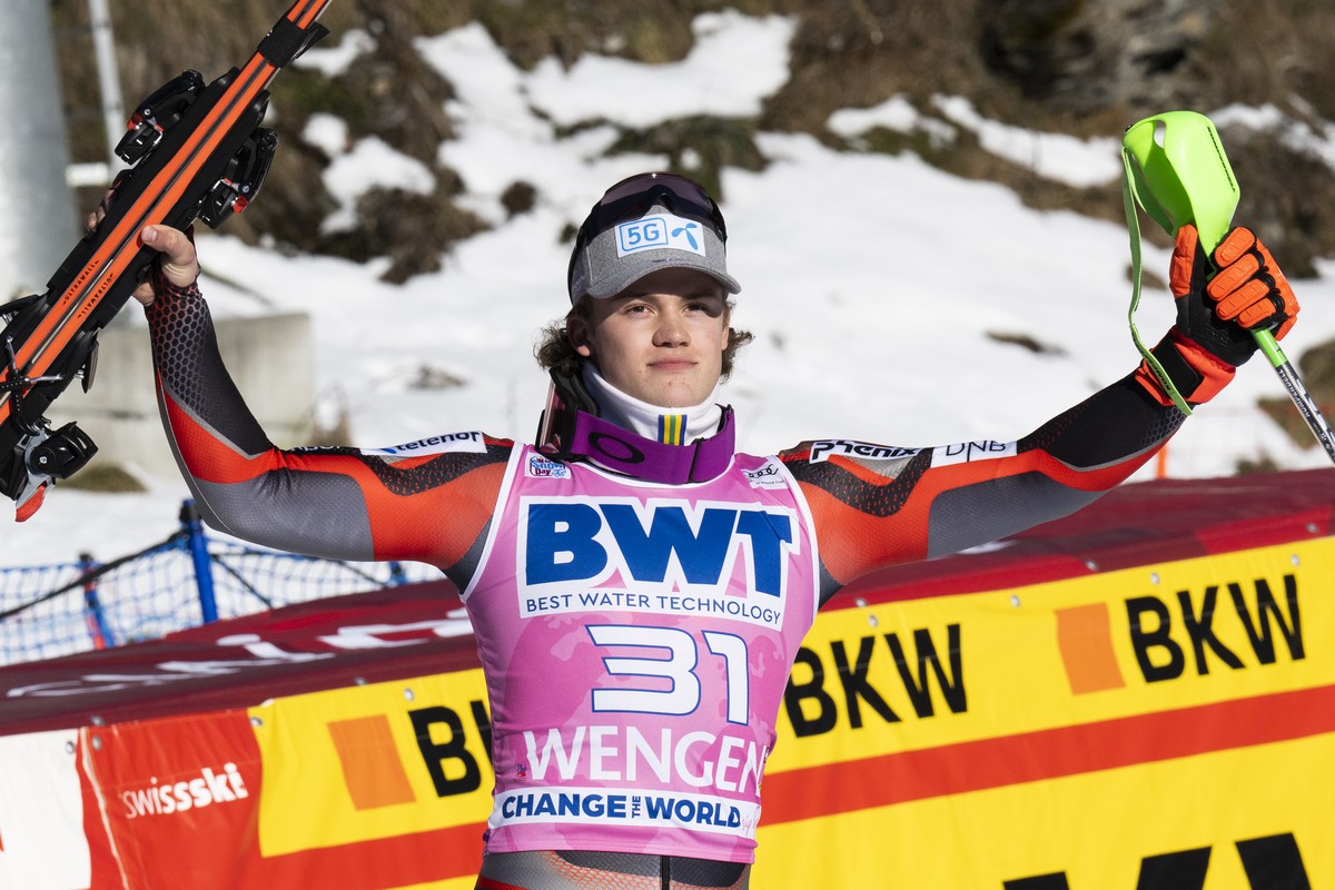 Winner Lucas Braathen of Norway poses after the second run of the men's slalom race at the Alpine Skiing FIS Ski World Cup in Wengen, Switzerland, Sunday, January 16, 2022. (KEYSTONE/Marcel Bieri ...