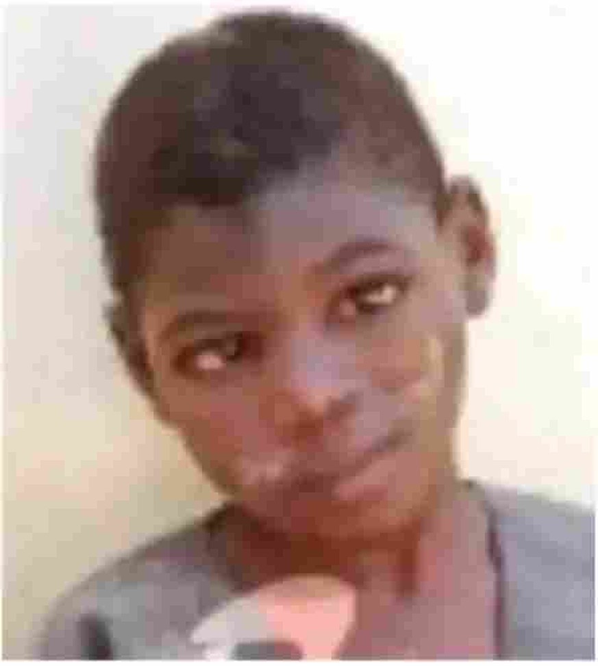 Bello, der nigerianische Schimpansenjunge 
https://ng.opera.news/ng/en/sex-relationship/35c334768163009d75387dfd16007f45