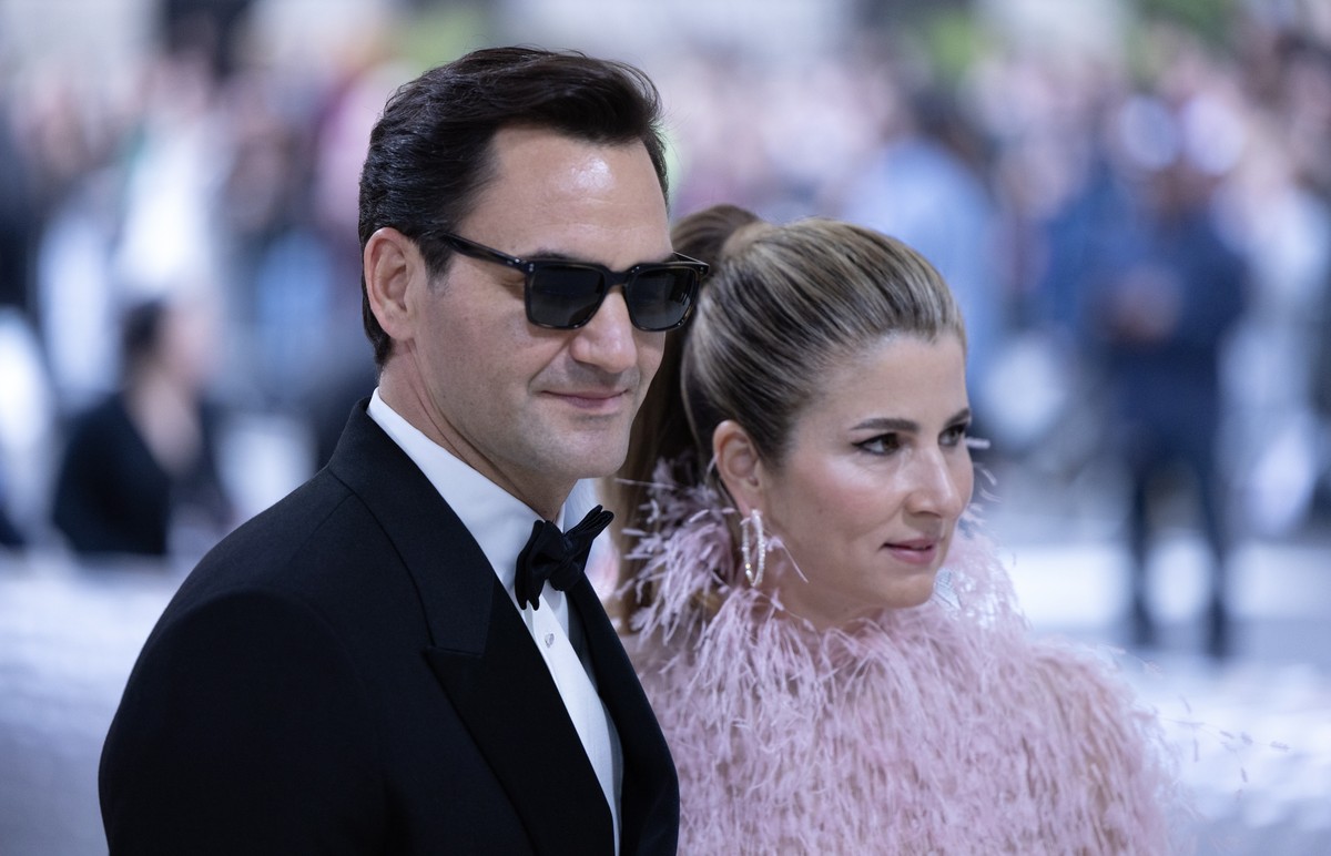 epa10602907 Roger Federer (L) and Mirka Federer arrive on the red carpet for the 2023 Met Gala, the annual benefit for the Metropolitan Museum of Art's Costume Institute, in New York, New York, U ...