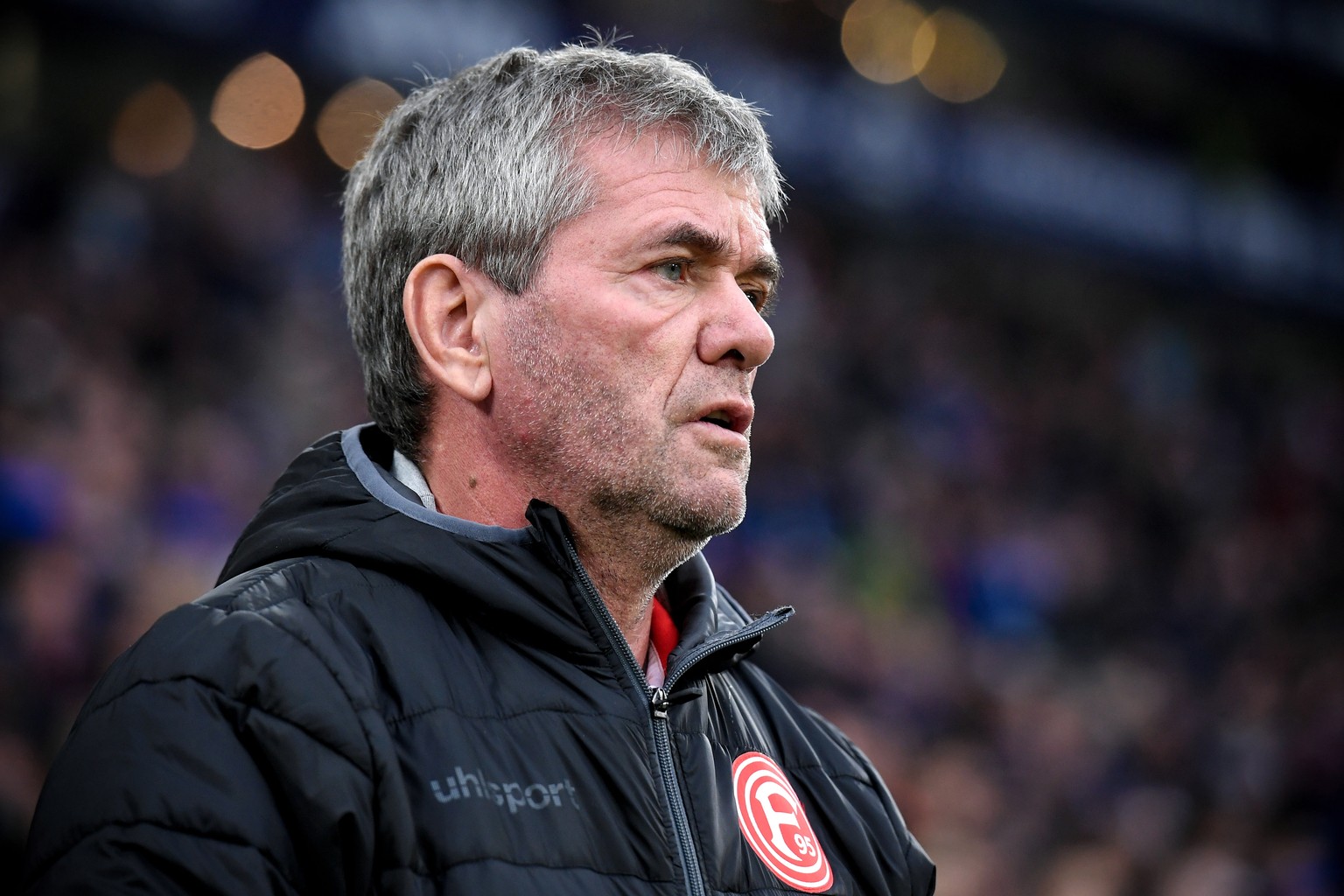 epa07983719 Duesseldorf&#039;s head coach Friedhelm Funkel prior to the German Bundesliga soccer match between FC Schalke 04 and Fortuna Duesseldorf in Gelsenkirchen, Germany, 09 November 2019. EPA/SA ...