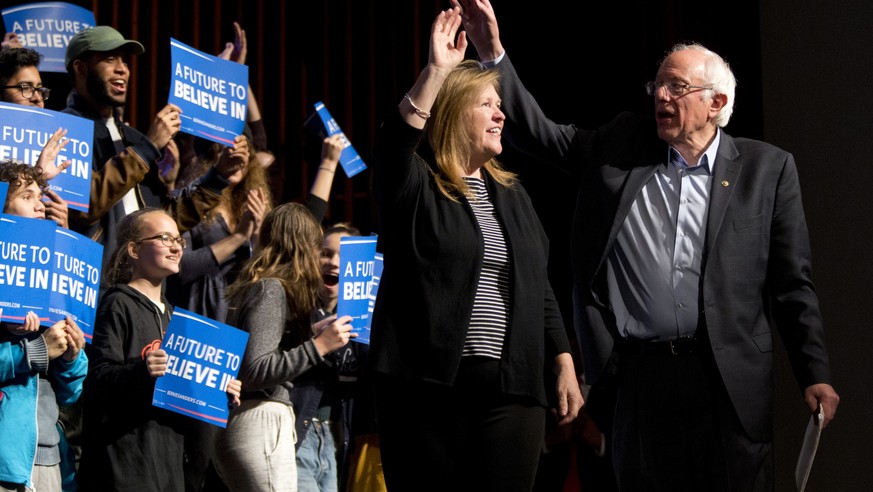 Bernie Sanders und seine Frau Jane bei einer Wahlkampfveranstaltung.