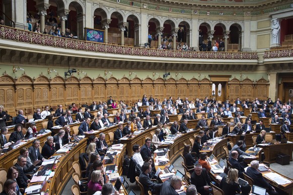 Gesamtabstimmung des Plenums zur Volksinitiative &quot;Ernaehrungssicherheit&quot; am Mittwoch, 9. Maerz 2016 im Nationalrat in Bern. (KEYSTONE/Lukas Lehmann)