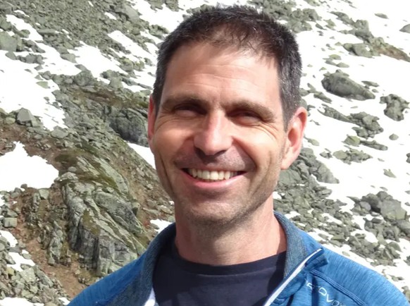 Marco Brot, Hüttenwart der Silvrettahütte, gibt sein Wissen im Kurs weiter.