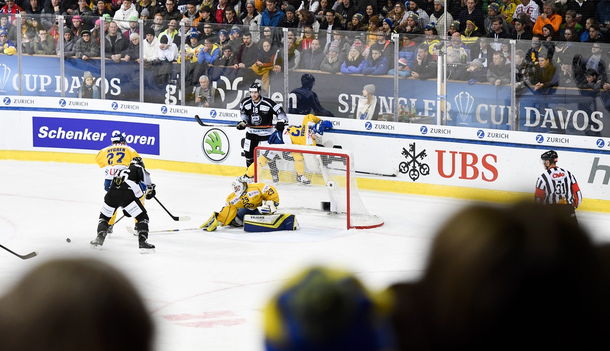 General view during the game between TPS Turku and HC Davos, at the 93th Spengler Cup ice hockey tournament in Davos, Switzerland, Sunday, December 29, 2019. (KEYSTONE/Gian Ehrenzeller)